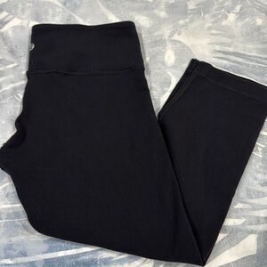 Lululemon mid calf Leggings. Size 6